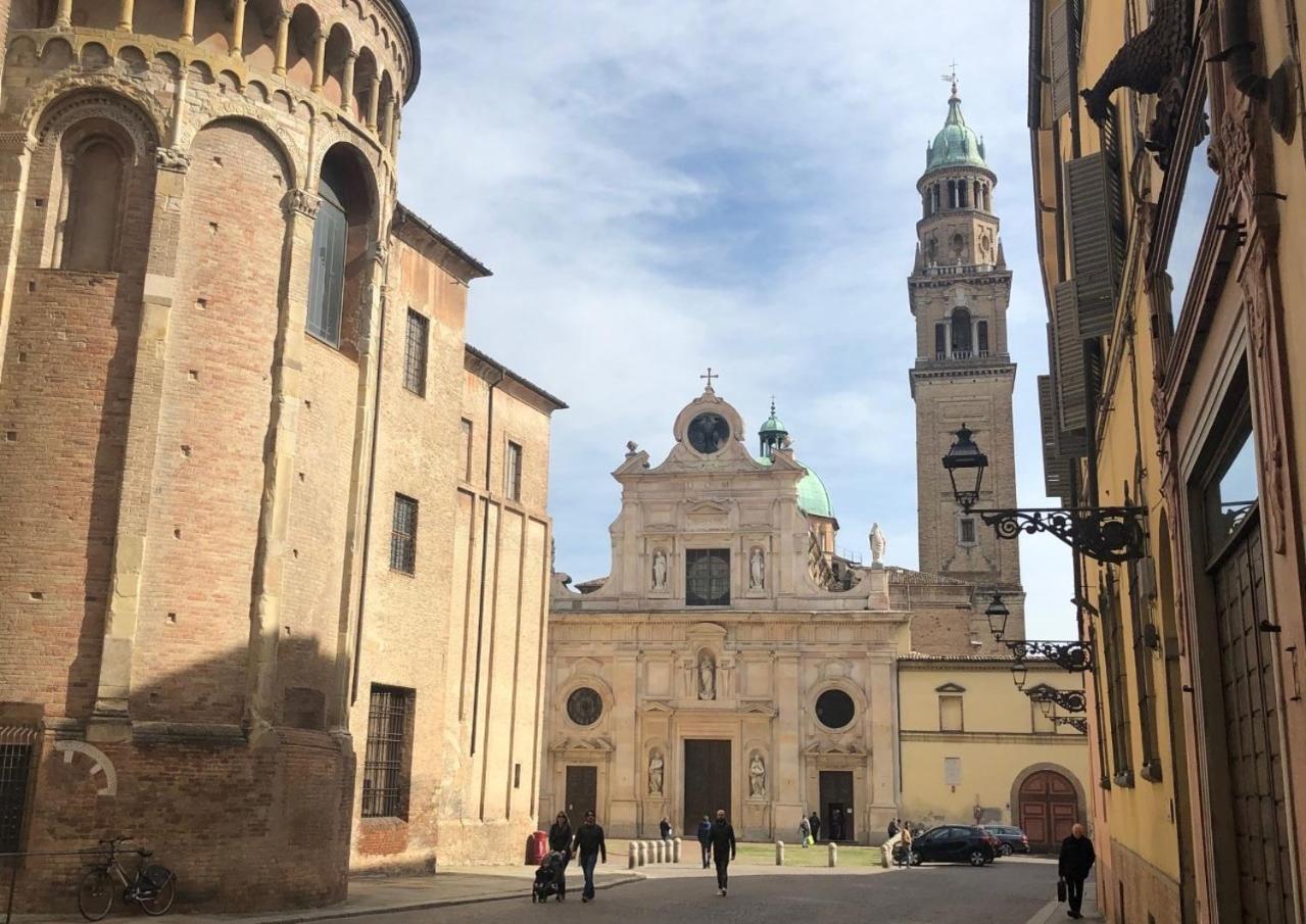 Appartamento Luxury 5 Al Duomo Di Parma